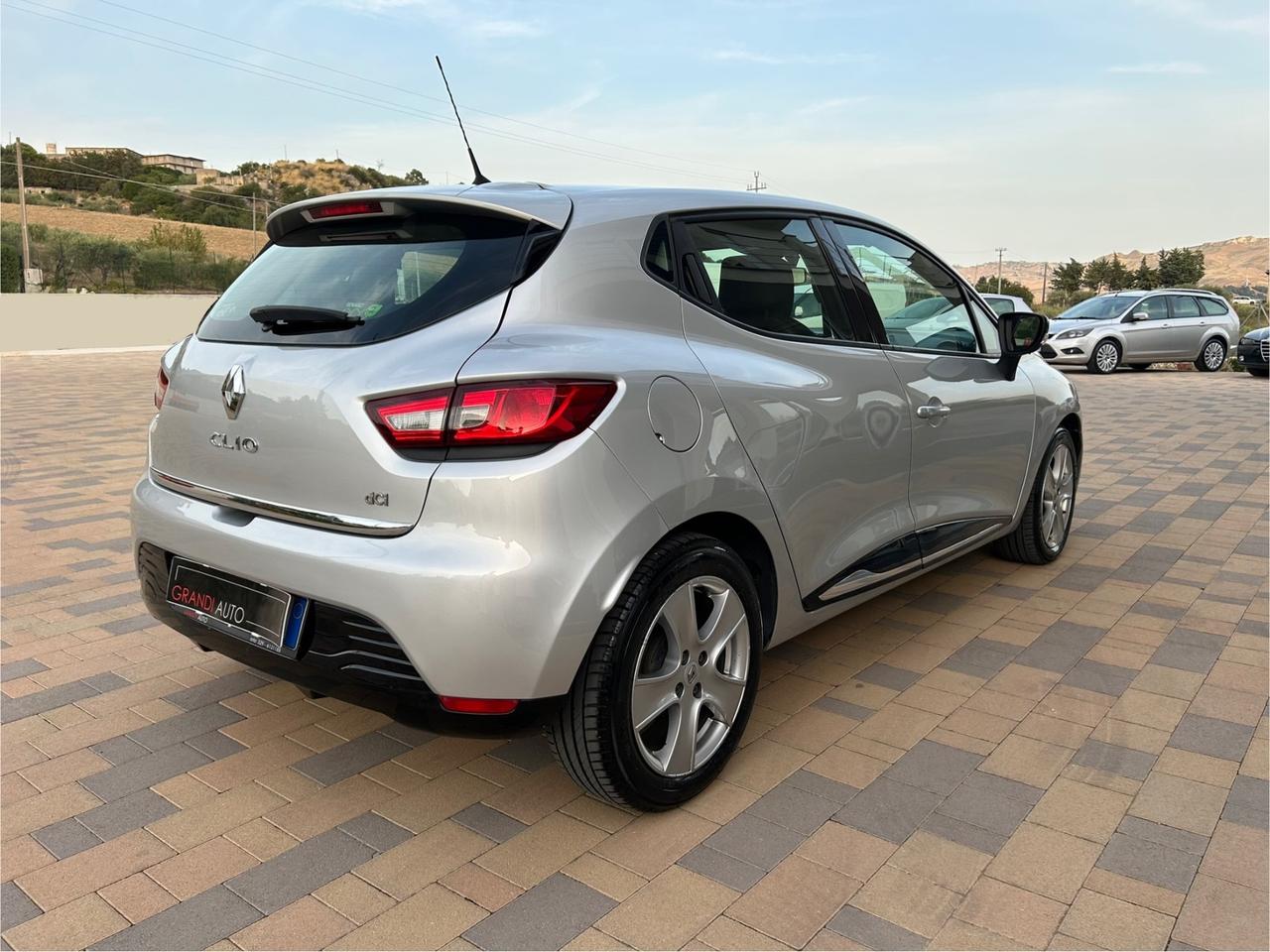 Renault Clio 1.5 dCi 8V 75CV 5 porte Costume National