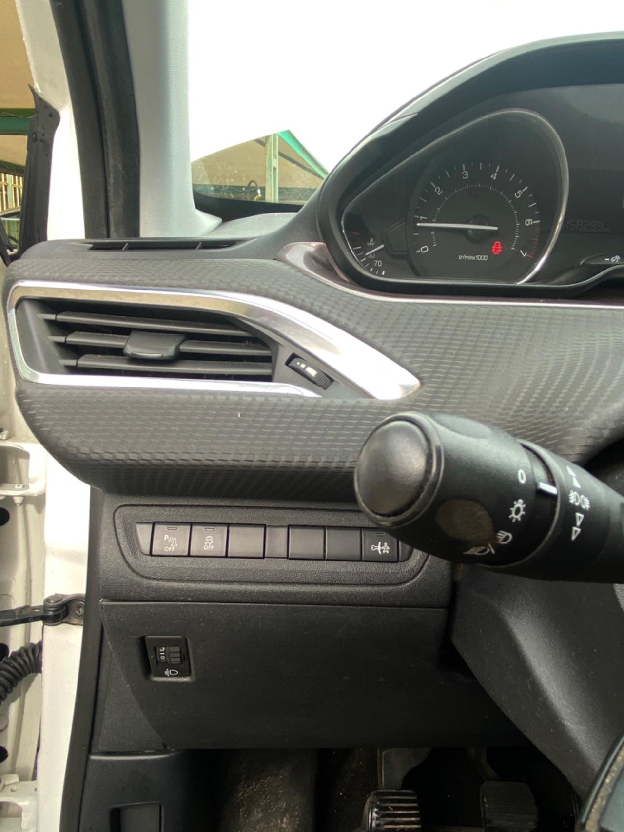 Peugeot 2008 PureTech 82 Allure