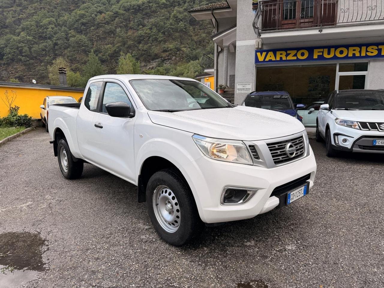 Nissan Navara 2.3 dCi 4WD King Cab Acenta