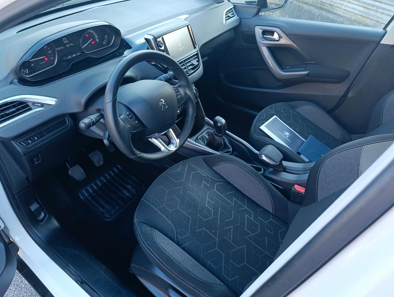 Peugeot 2008 PureTech 82 Allure