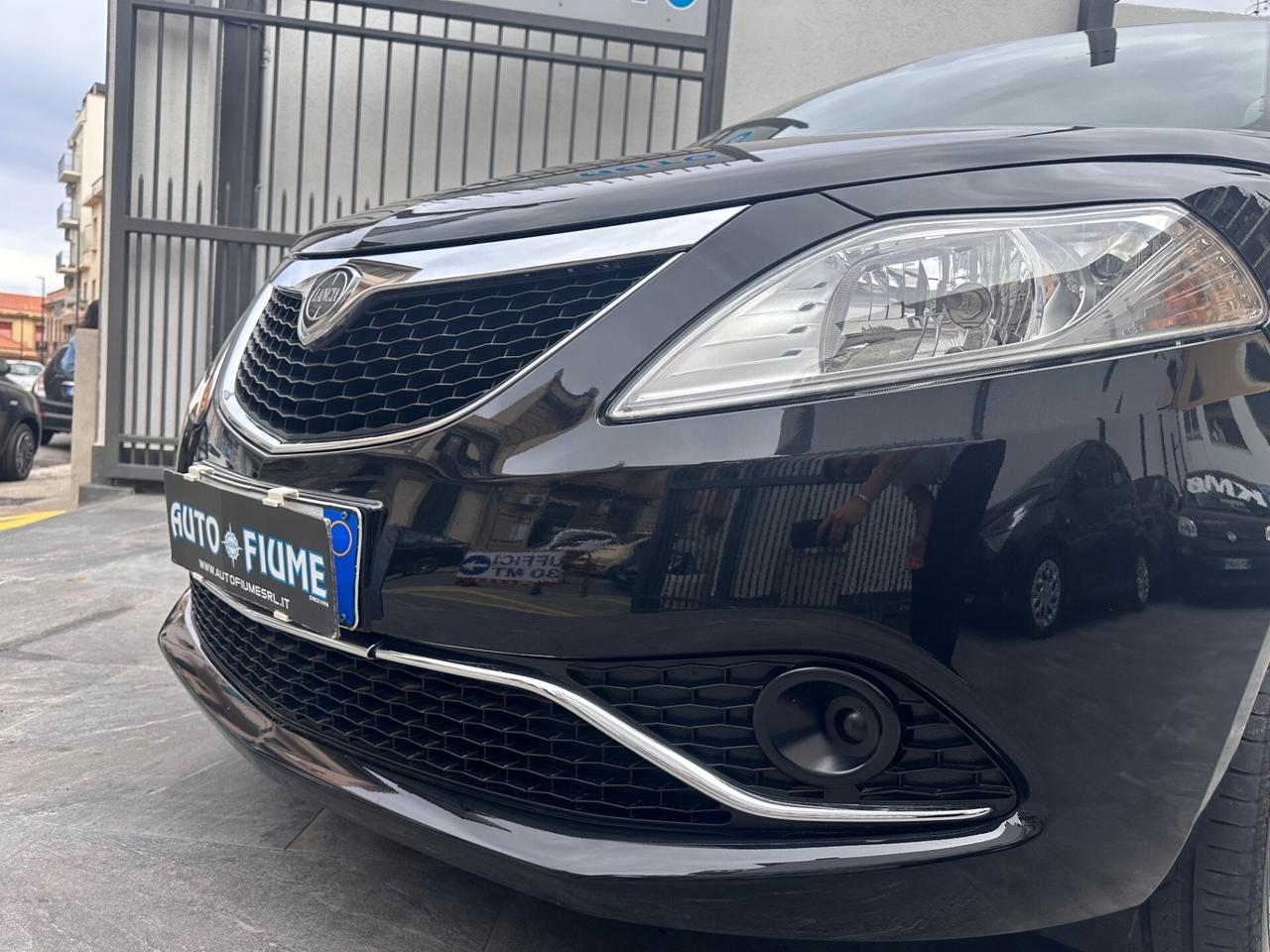Lancia Ypsilon 1.2 69 CV 5 porte Gold