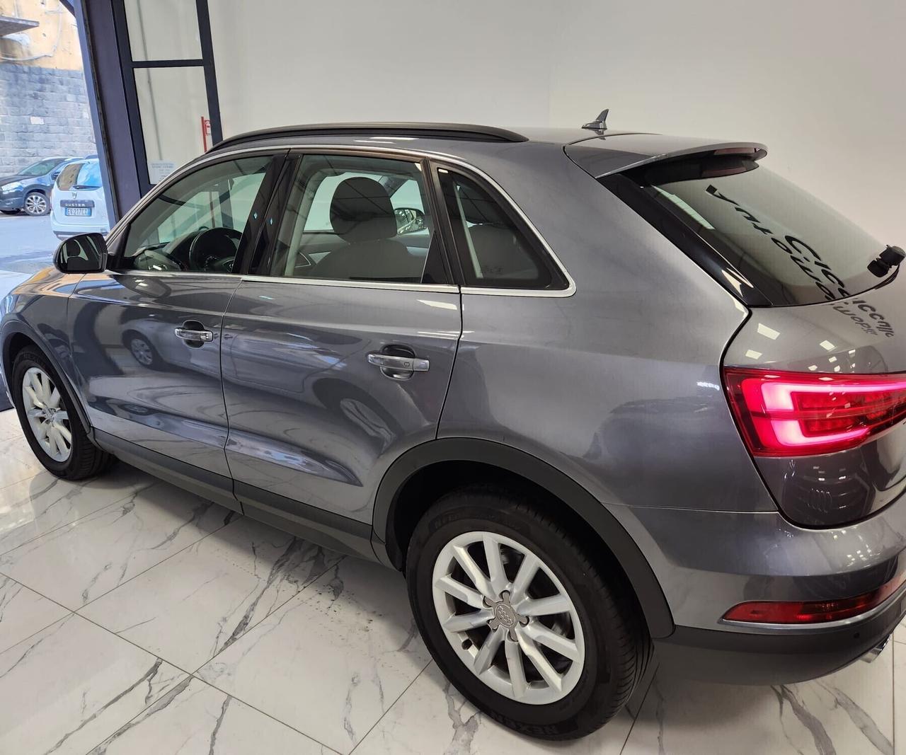 Audi Q3 2.0 TDI 120CV S TRONIC