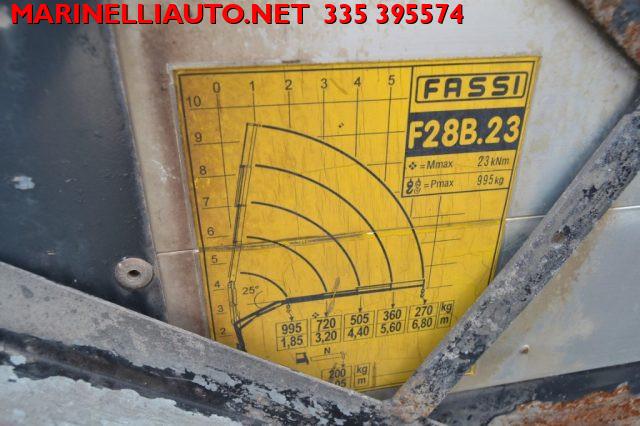 RENAULT Mascott 160.35 7 P. 3.0 CASSONE FISSO CON GRU FASSI F28