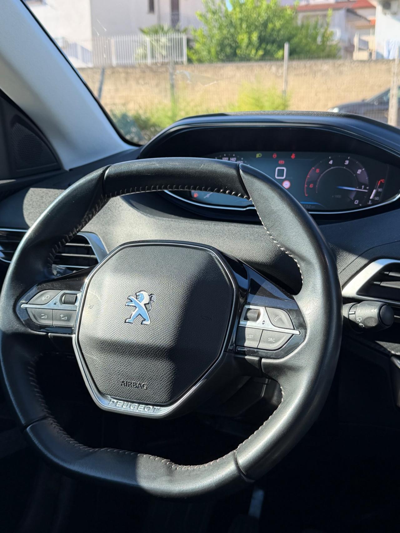 Peugeot 3008 BlueHDi 130 S&S Active