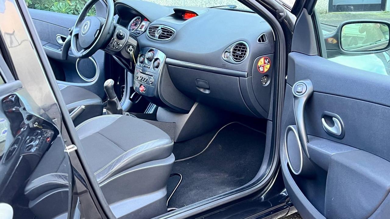 Renault Clio 1.2 16V 5 porte Le Iene Unico proprietario ok neo patentati