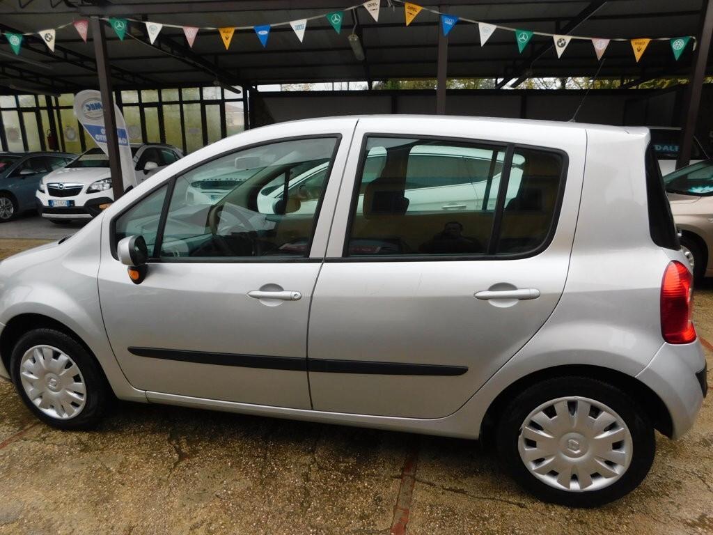 Renault Modus 1.5 dCi 70CV Grazia