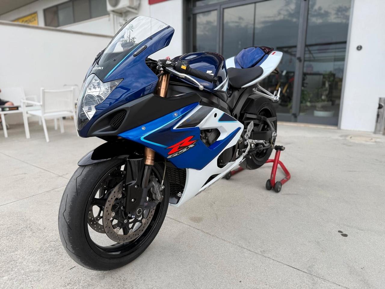 Suzuki GSX R 1000 PARI AL NUOVO