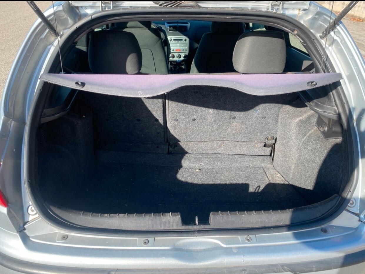 Alfa Romeo 147 1.9 JTD (115 CV) cat 3p. Distinctive