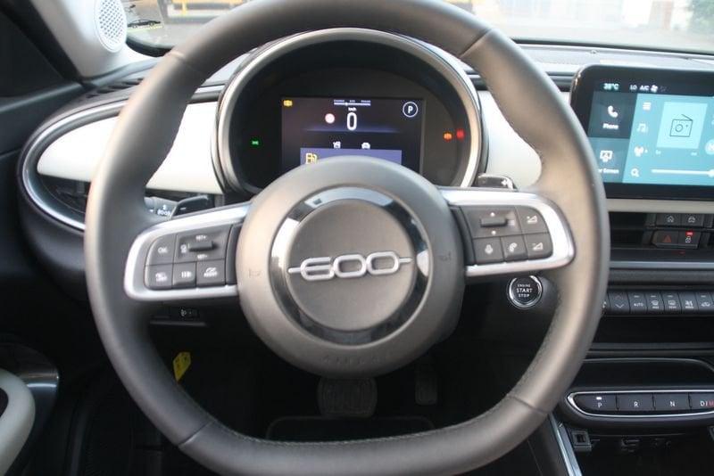 FIAT 600 1.2 Hybrid 100cv La Prima