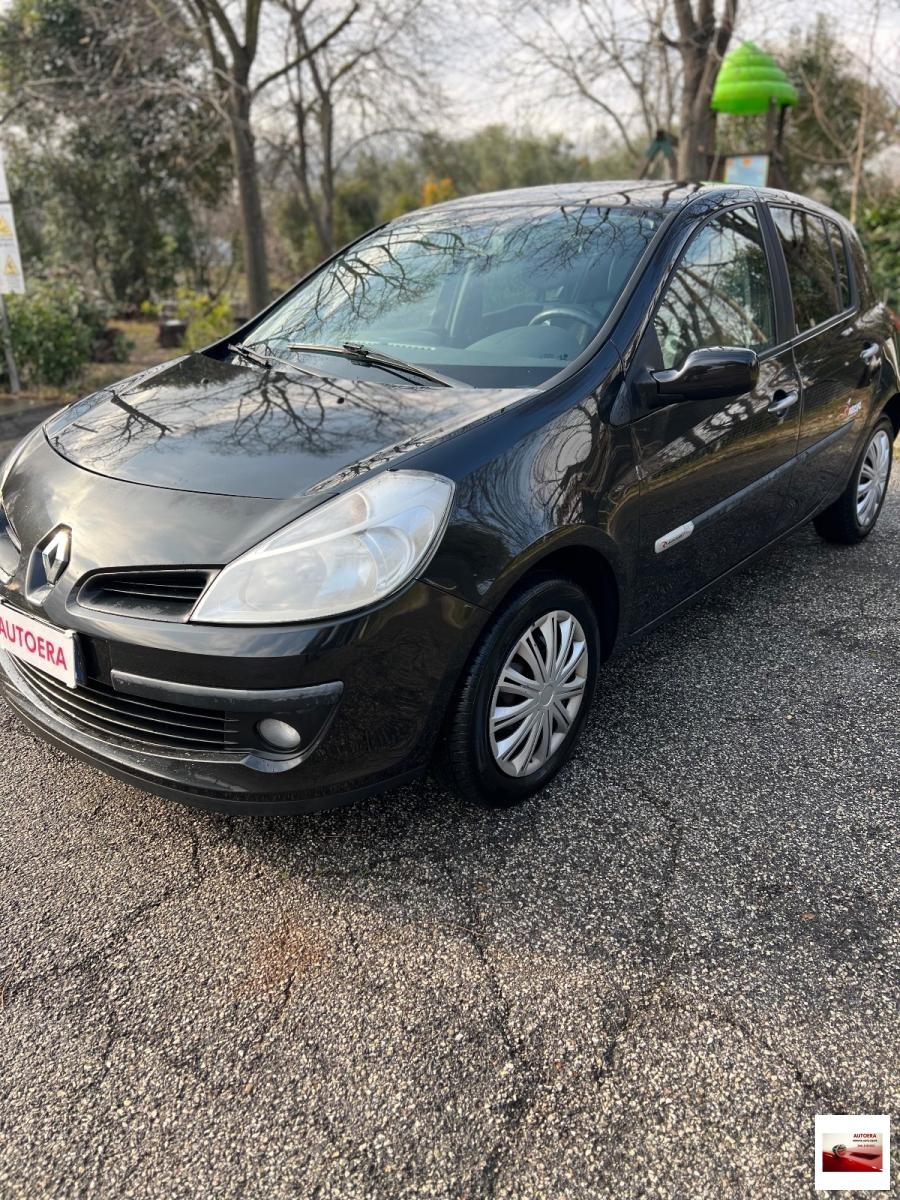 RENAULT - Clio - 1.2 5p. Dynamique