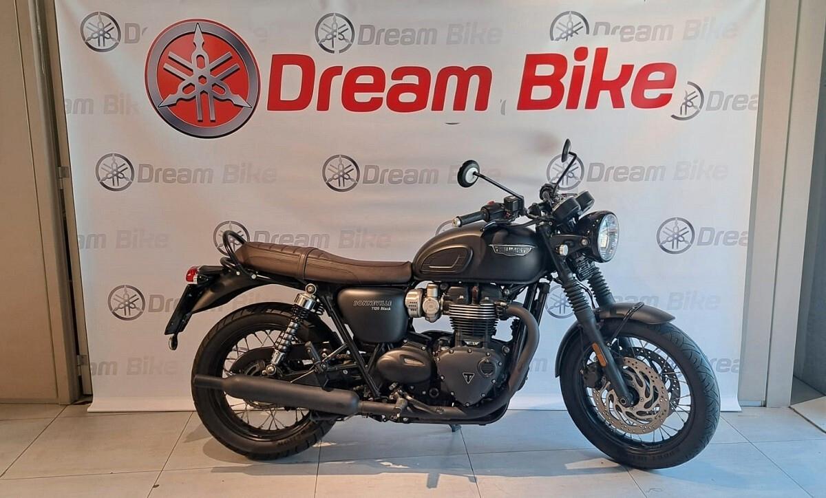 Triumph Bonneville T120 matt black
