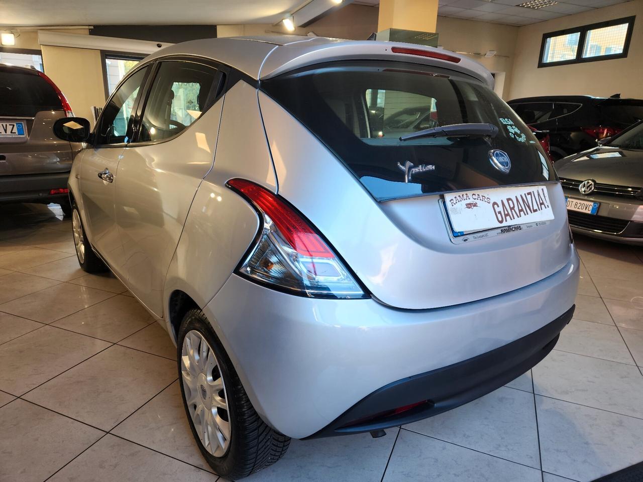 Lancia Ypsilon