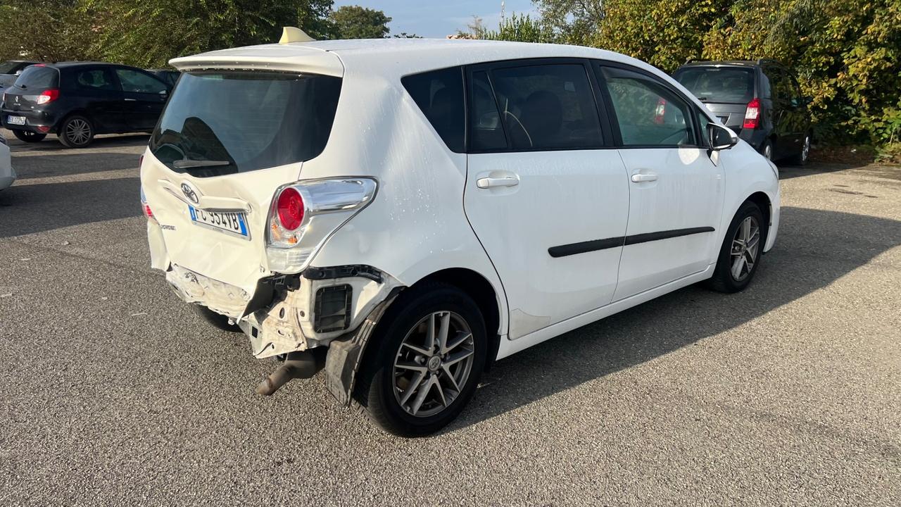 Toyota Verso 1.6 D-4D Style PER OPERATORE DEL SETTORE