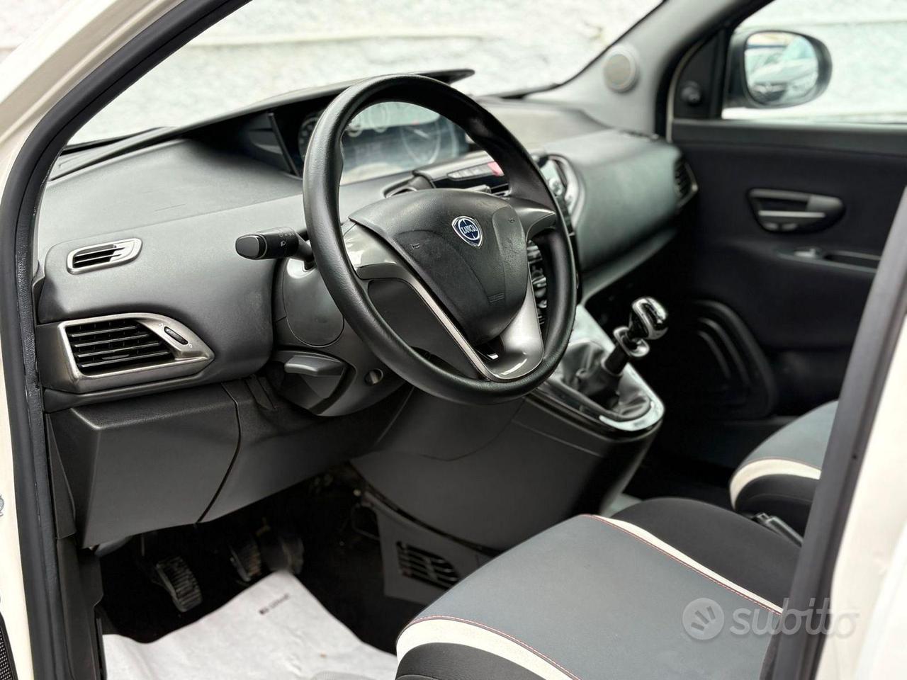 LANCIA Y 1.2 Benzina Platinum 5p (70cv)