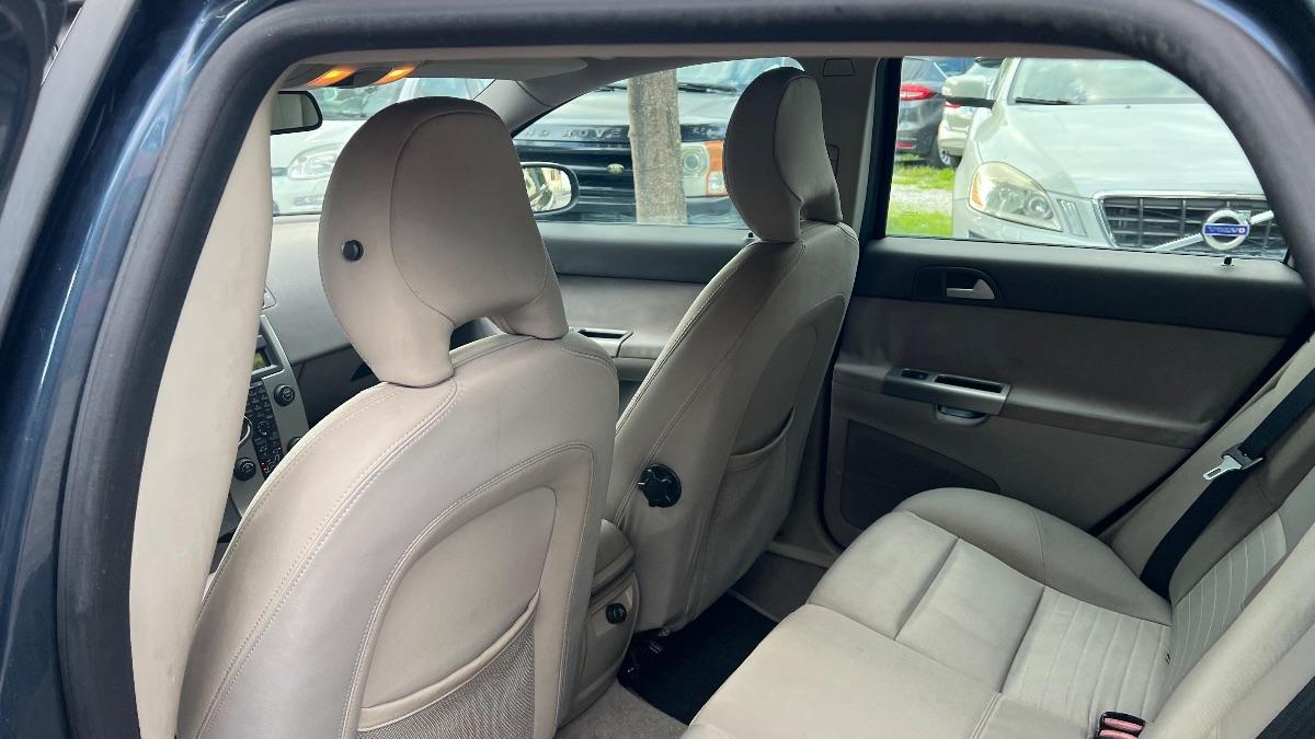 VOLVO - V50 2.0d Summum