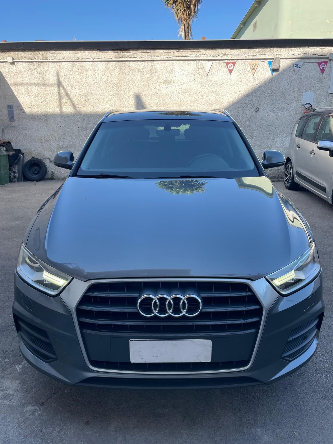 Audi Q3 RESTAYLING 2.0 TDI 120 CV Sport Full bixenon LED navigatore ecc dal nord Italia