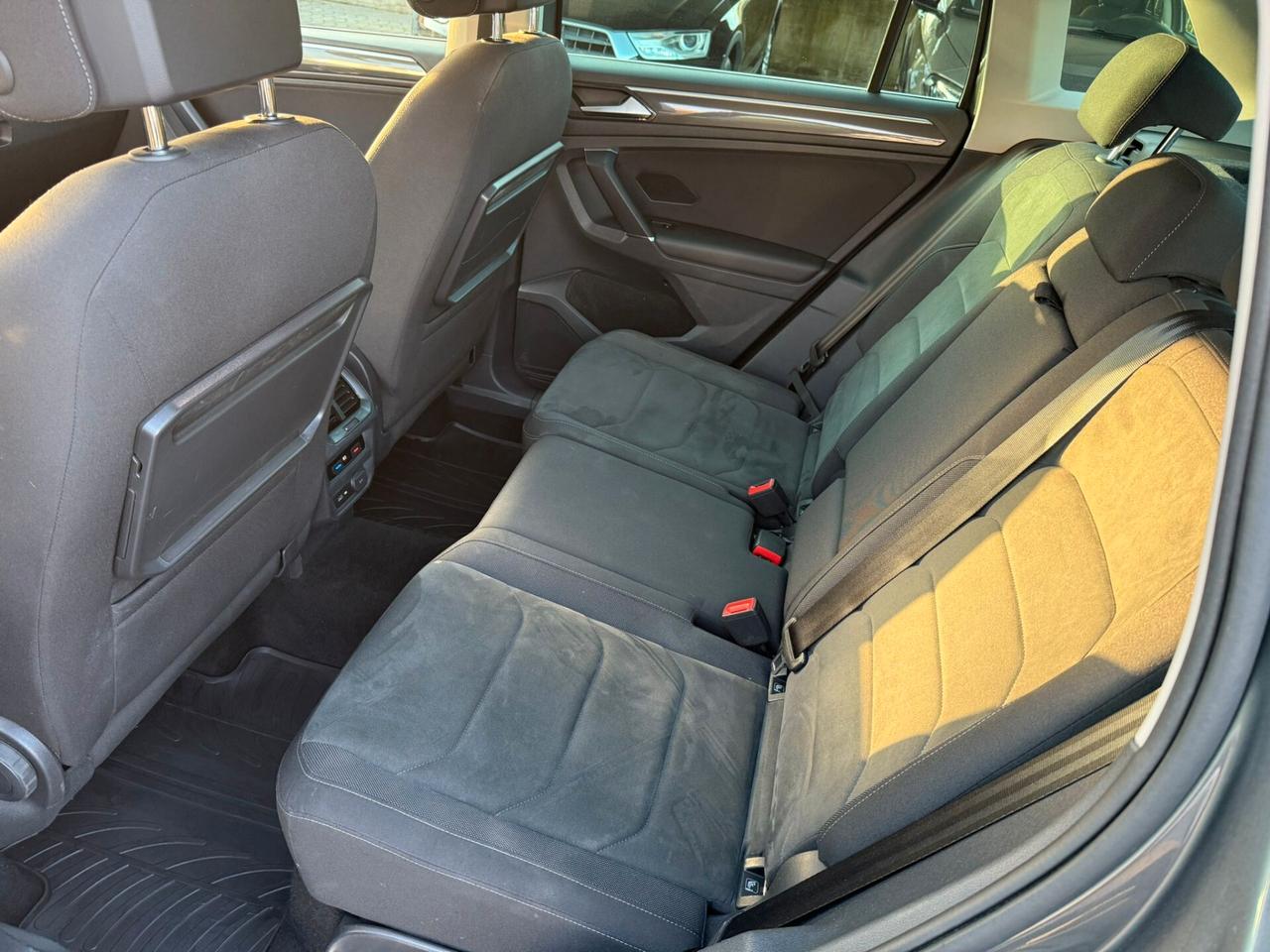 Volkswagen Tiguan 2.0 TDI SCR DSG R-LINE VIRTUAL