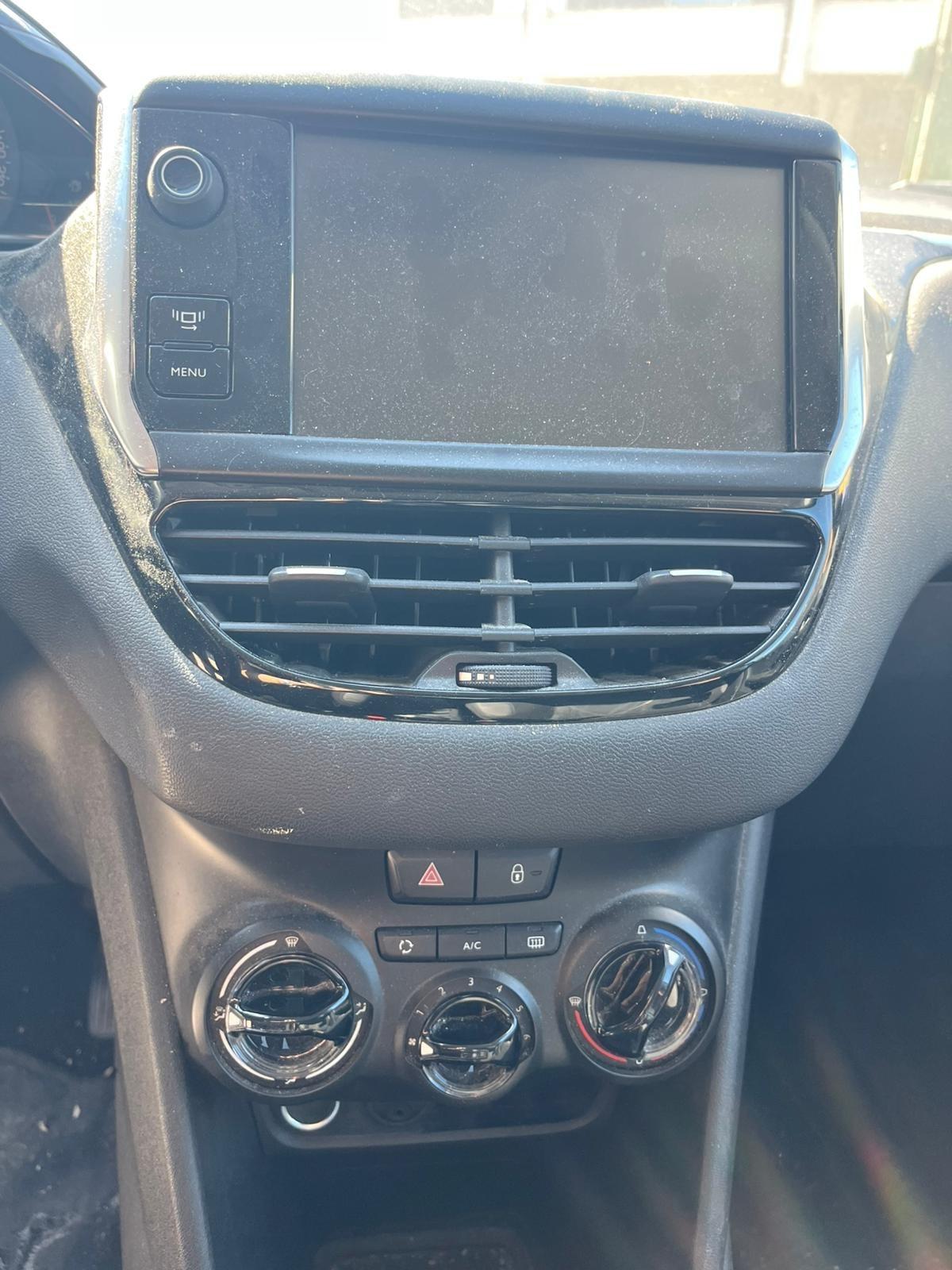 Peugeot 208 1.2 VTi 5p allure ( LEGGERE )