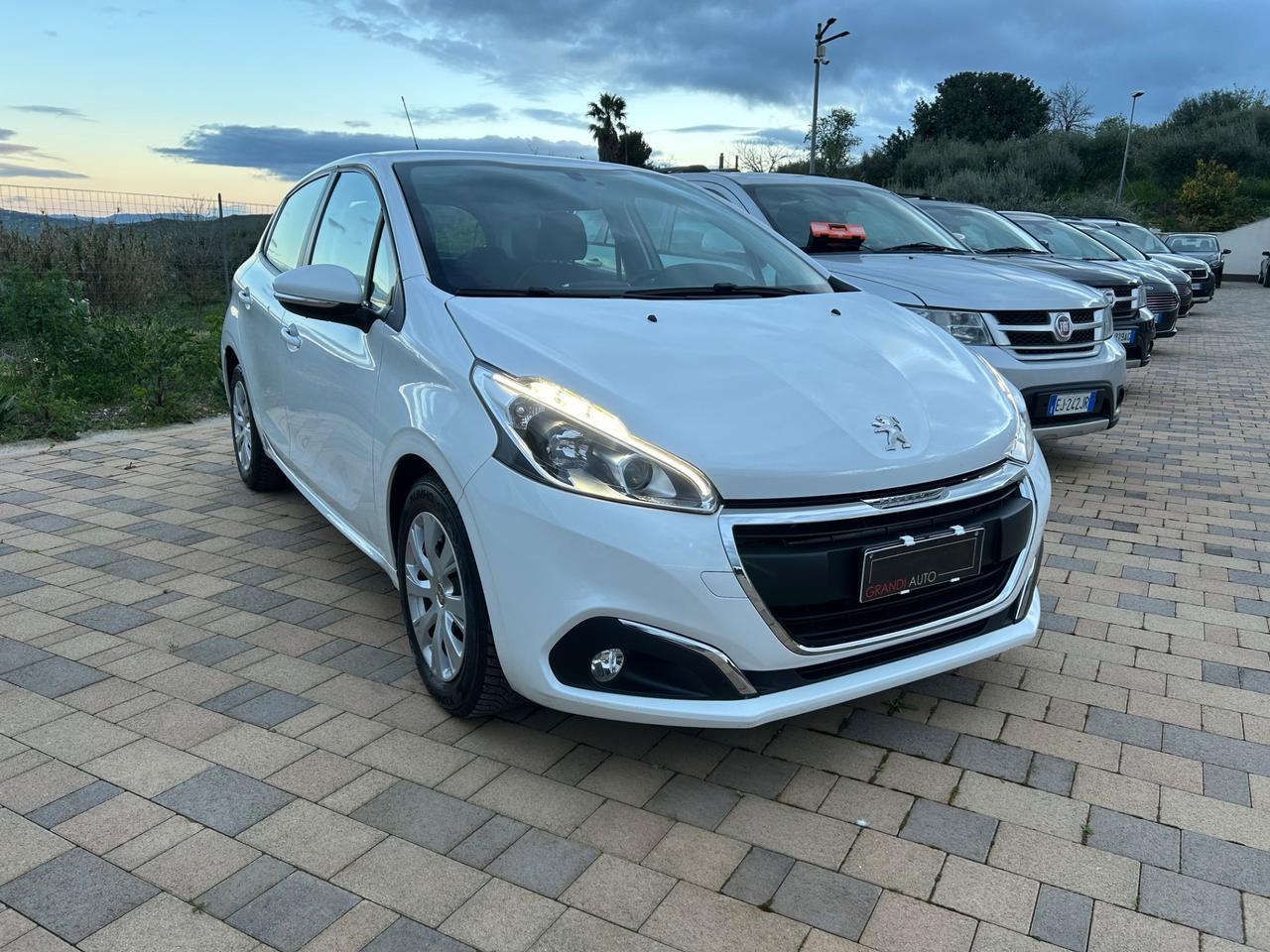 Peugeot 208 BlueHDi 75 S&S AUTOCARRO N1