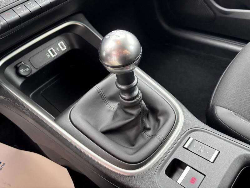 Jeep Avenger 1.2 turbo Altitude fwd 100cv LED-APP CONNECT-17"