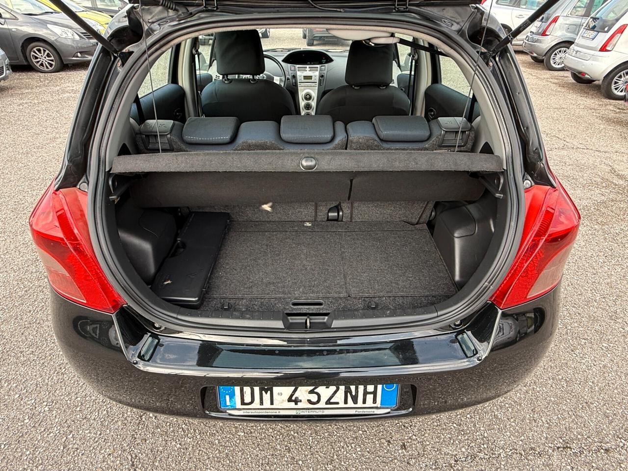 Toyota Yaris 1.0 5 porte