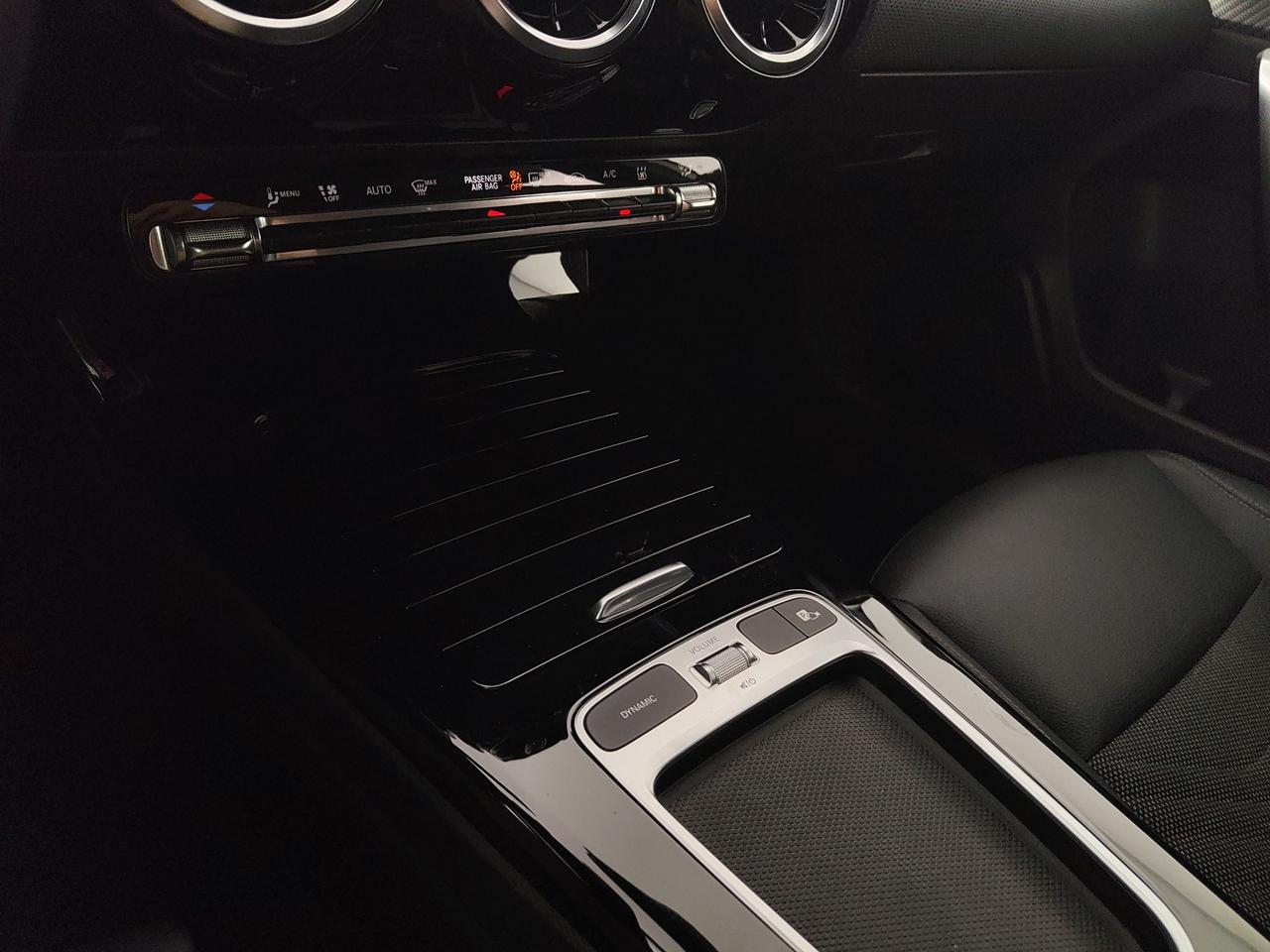 Mercedes-Benz A 250 e phev Progressive Advanced auto