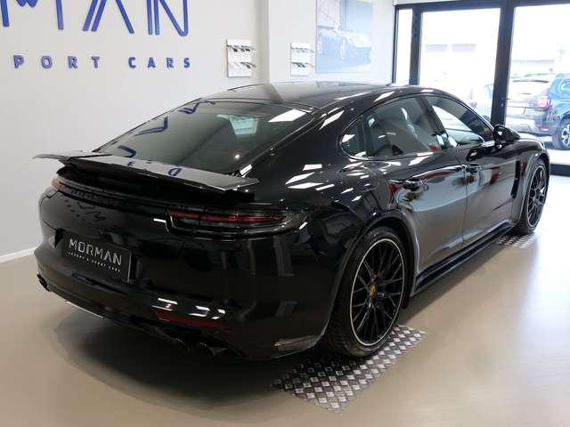 Porsche Panamera GTS auto