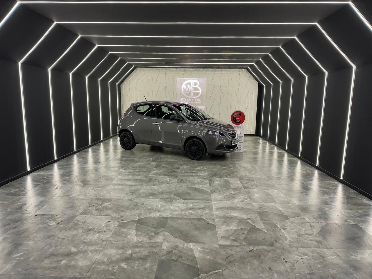 Lancia Ypsilon 1.0 FireFly 5 porte S&S Hybrid UnYca