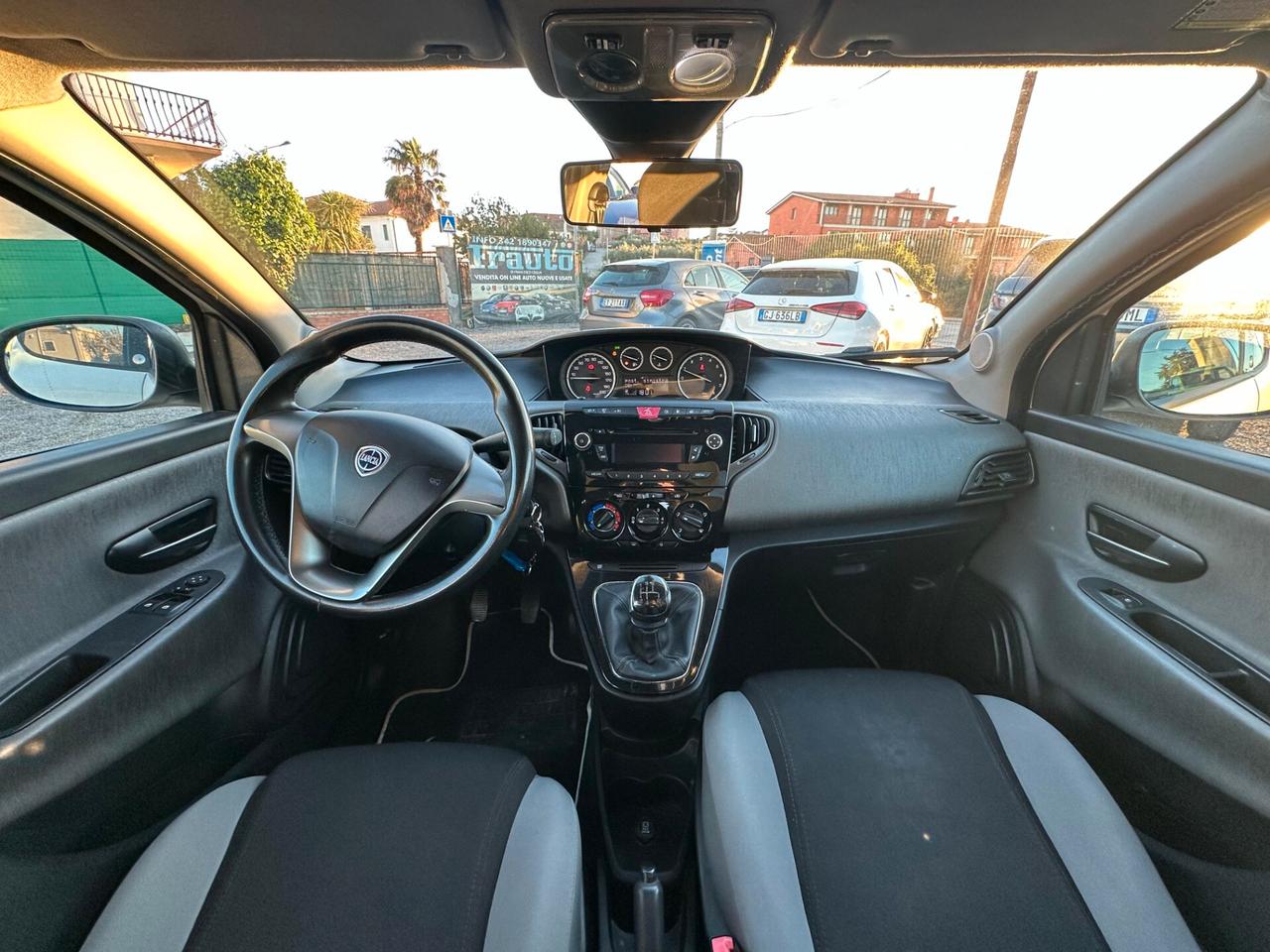 Lancia Ypsilon 0.9 TwinAir 85 CV 5 porte Metano Ecochic Gold