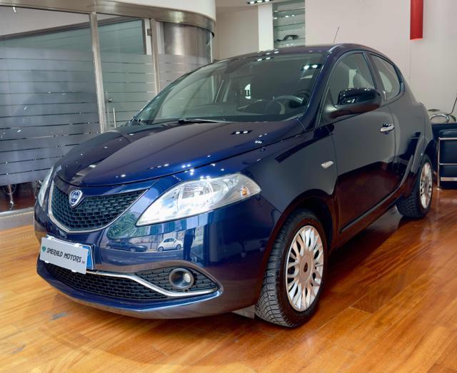 LANCIA Ypsilon 1.2 69 CV 5 porte Gold