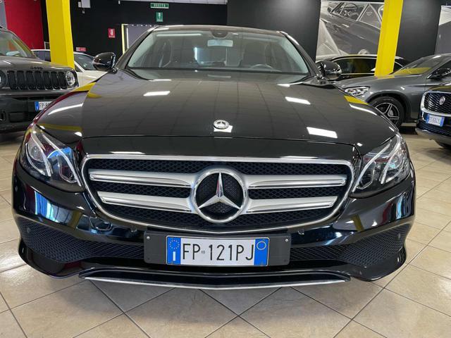 MERCEDES-BENZ E 220 d Auto *pelle/navi/led/pdc/telec/luci int*