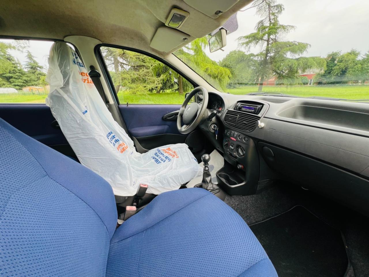 Fiat Punto 1.2 CON 12 MESI DI GARANZIA