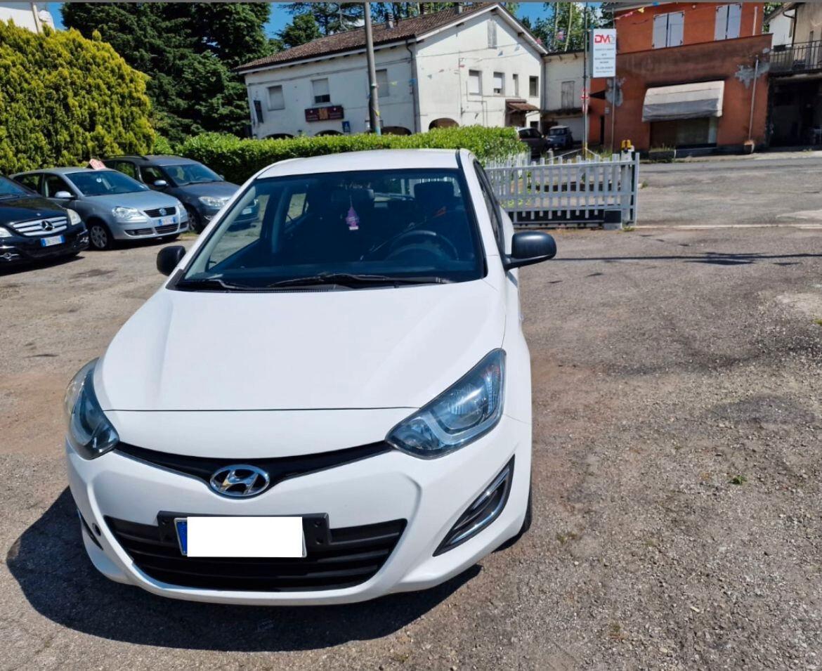 Hyundai i20 1.2 MPI MT Techline