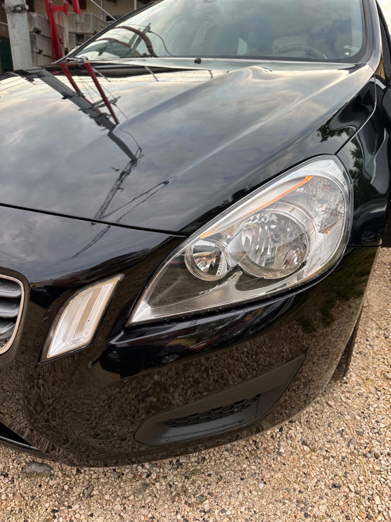 Volvo V60 D2 1.6 MOMENTUM KMCERT GARANZ UNICOPR