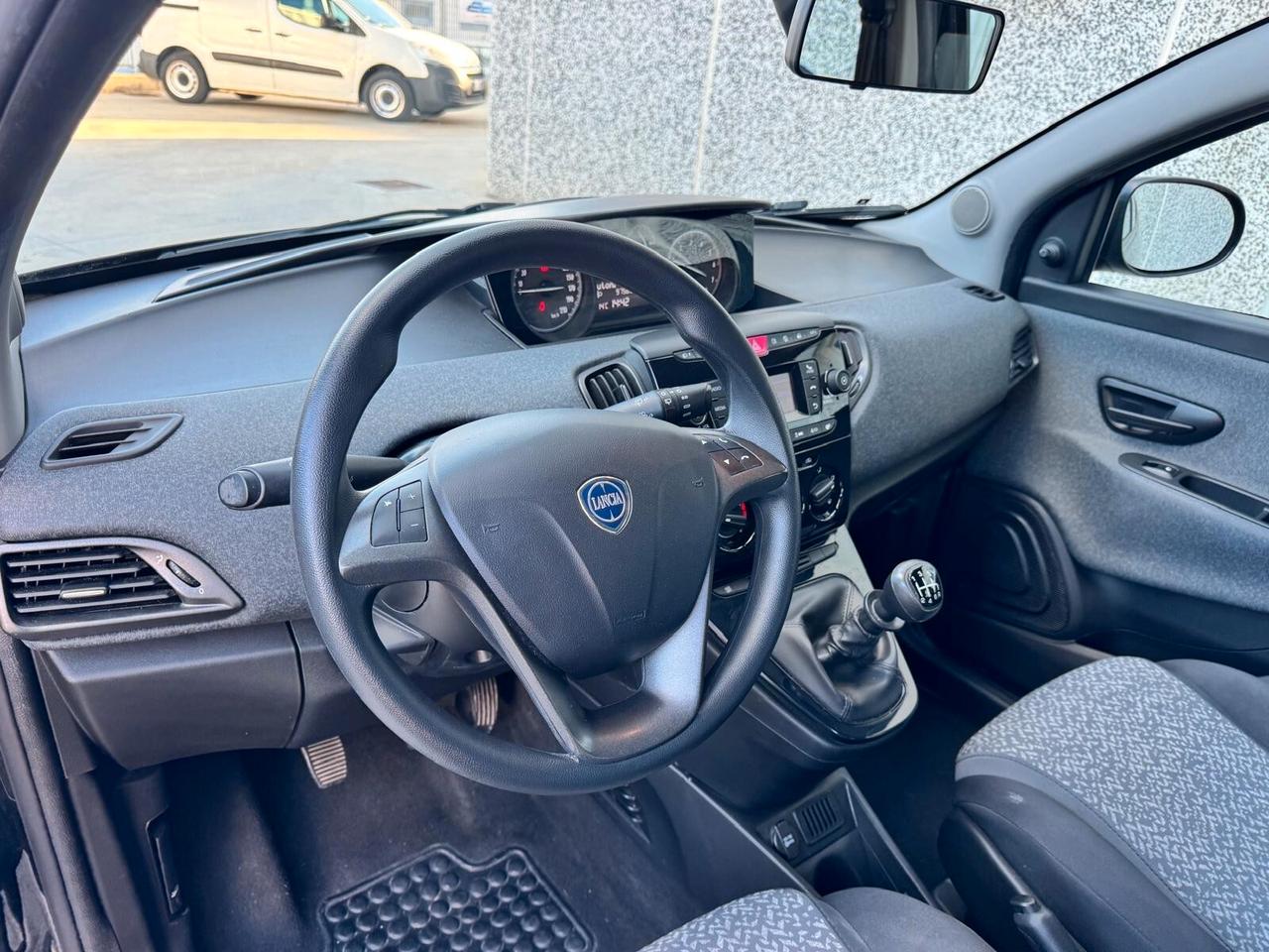 Ypsilon 1.0 FireFly 5 porte S&S Hybrid Silver