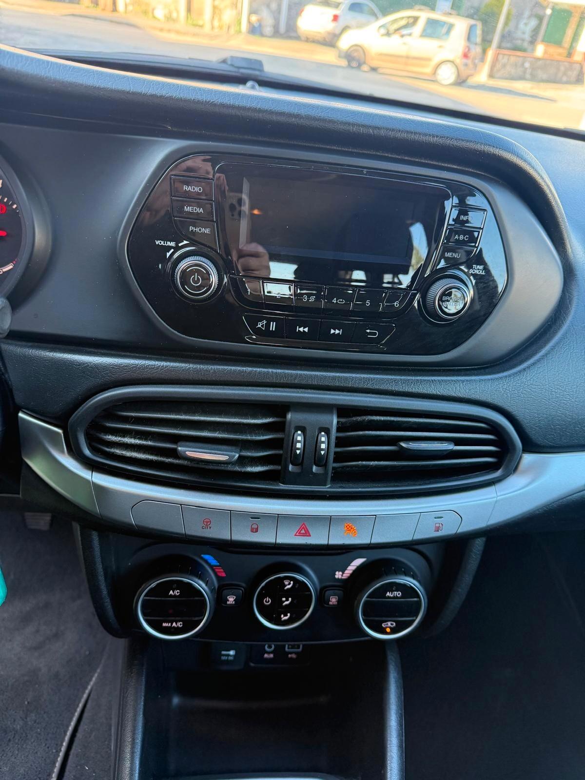 Fiat Tipo 1.4 SW Lounge