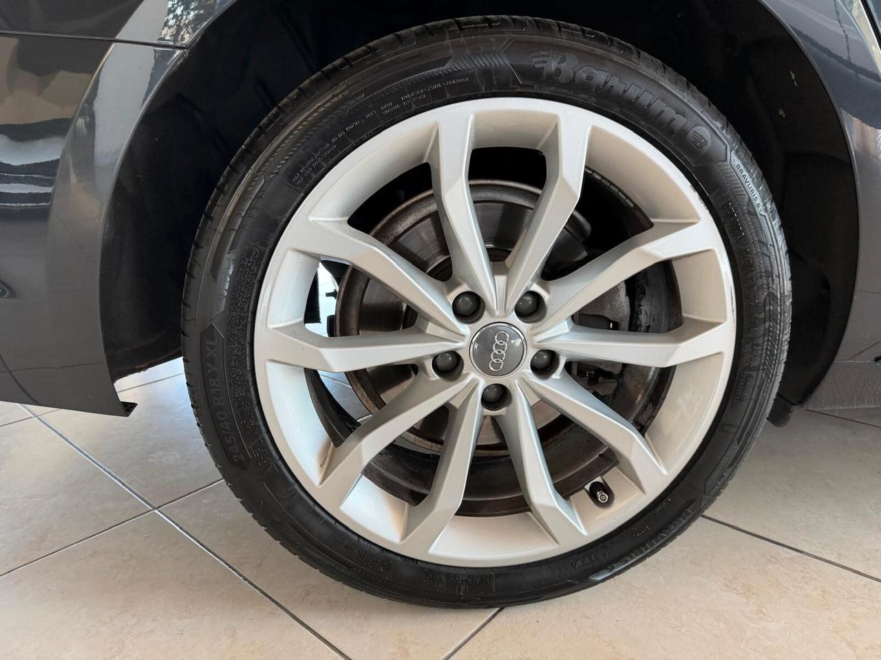 Audi A4 Avant 40 TDI S tronic line edition