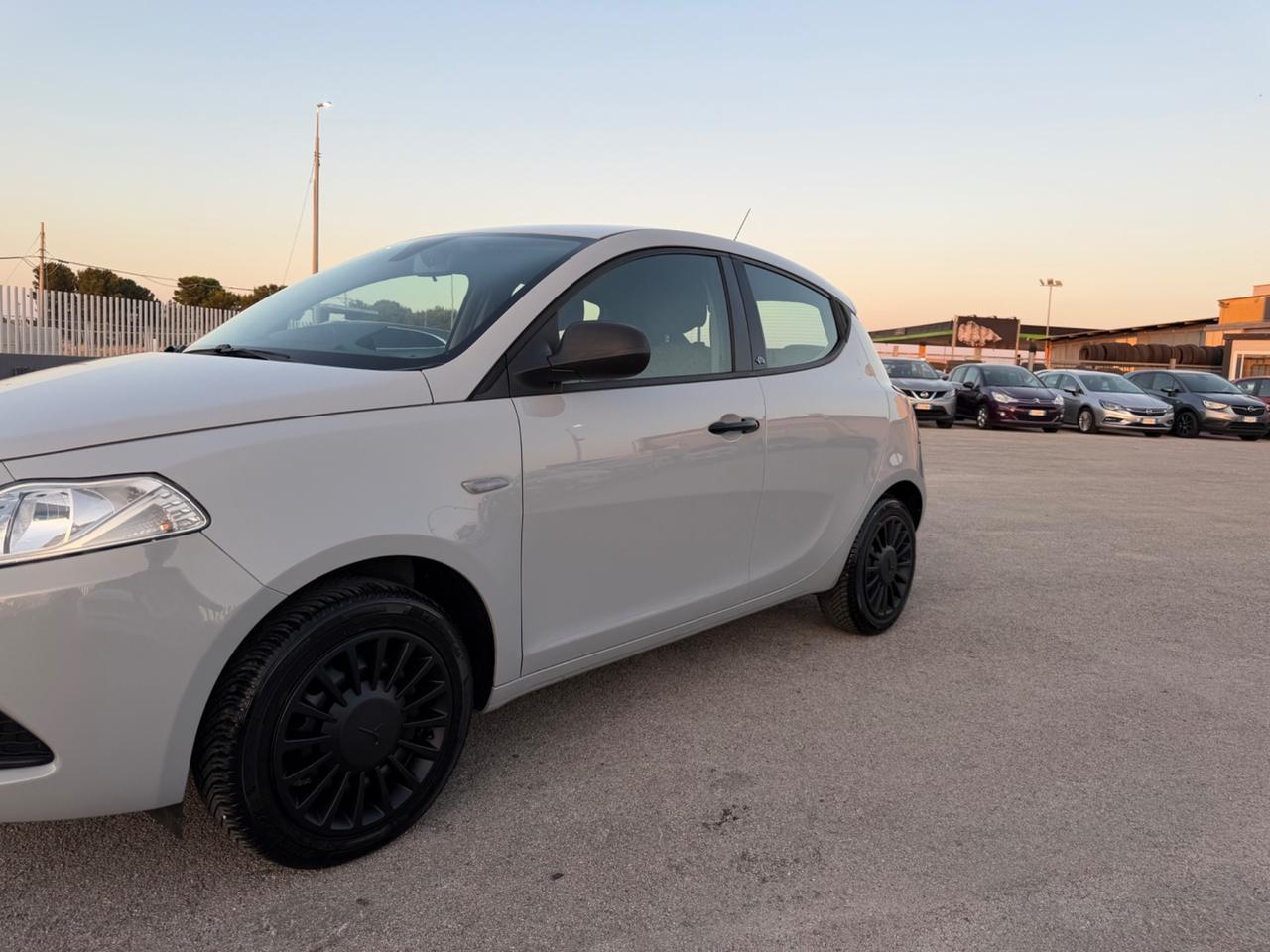LANCIA YPSILON 1.2 5P 69CV ELEFANTINO BLU MY18