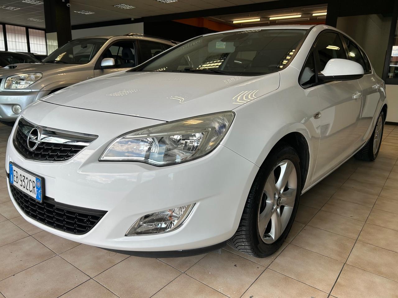 Opel Astra - 2010 1.4 GPL 100cv 174.000 km
