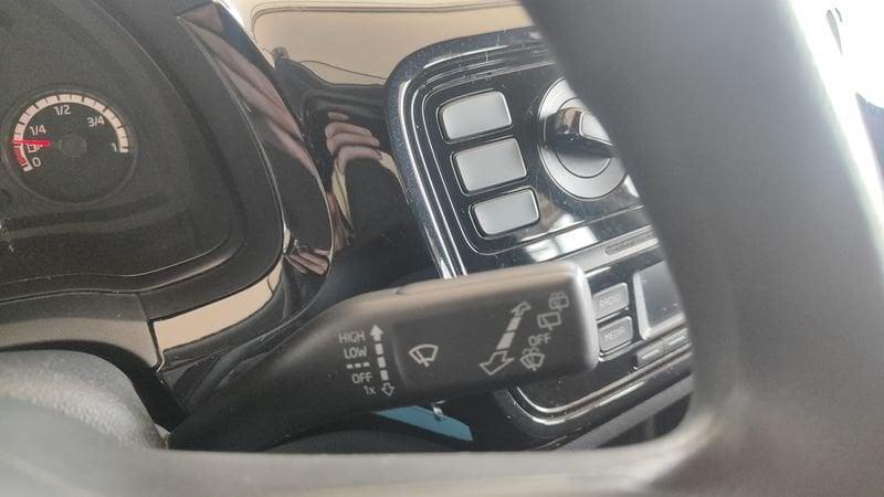 Volkswagen up! 1.0 44kW move up! ASG