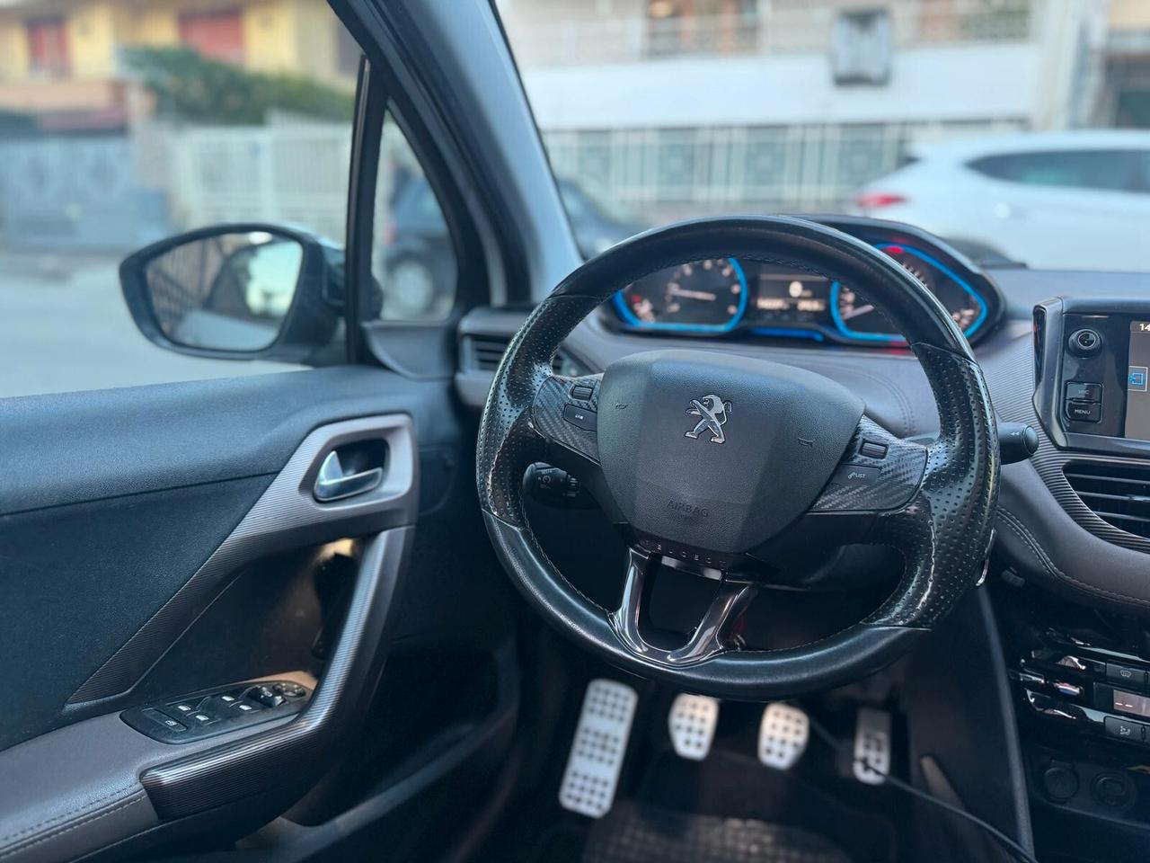 Peugeot 2008 BlueHDi 120 S&S Black Matt Limited Edition