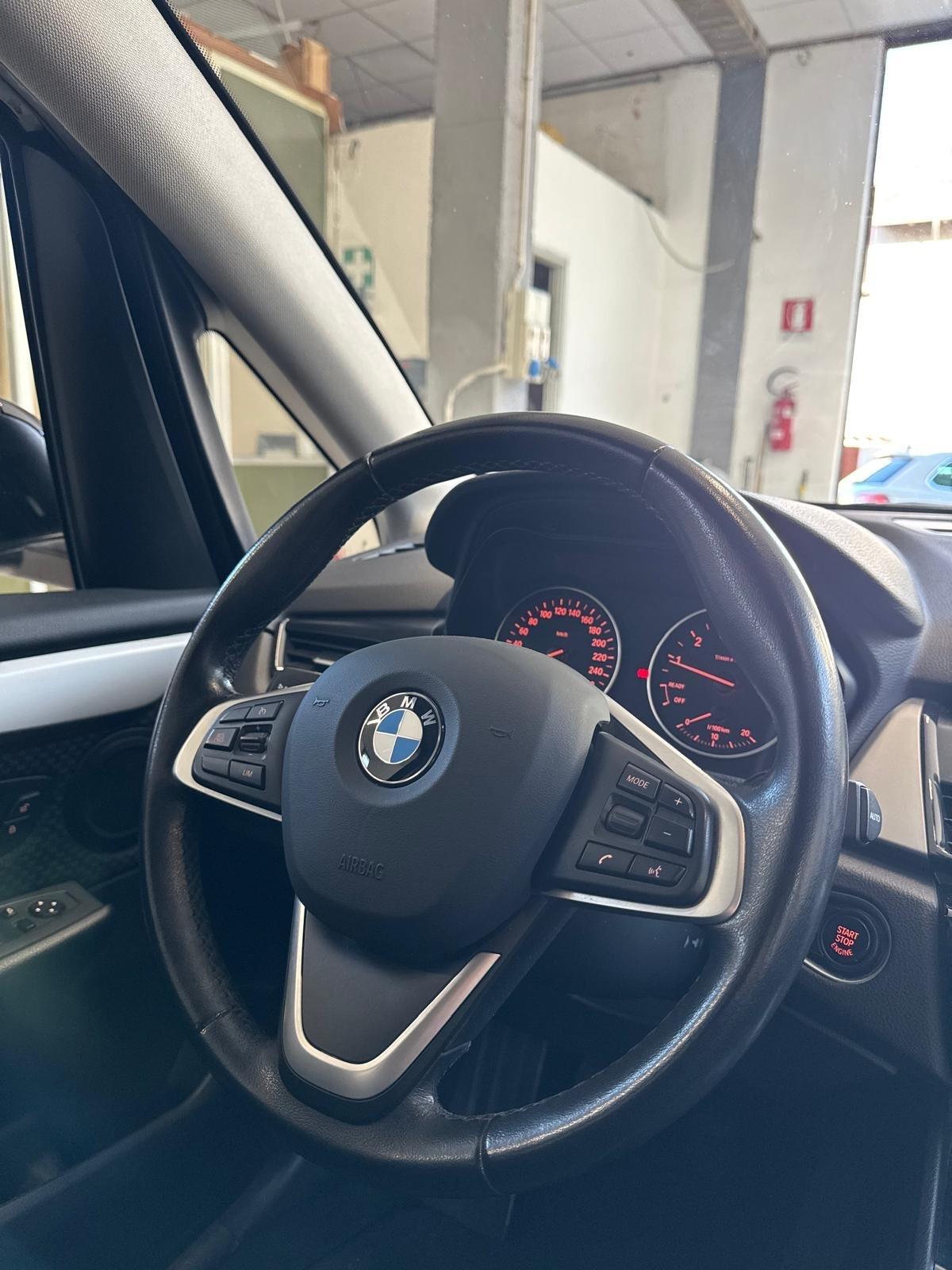Bmw 2er Active Tourer 216i Luxury