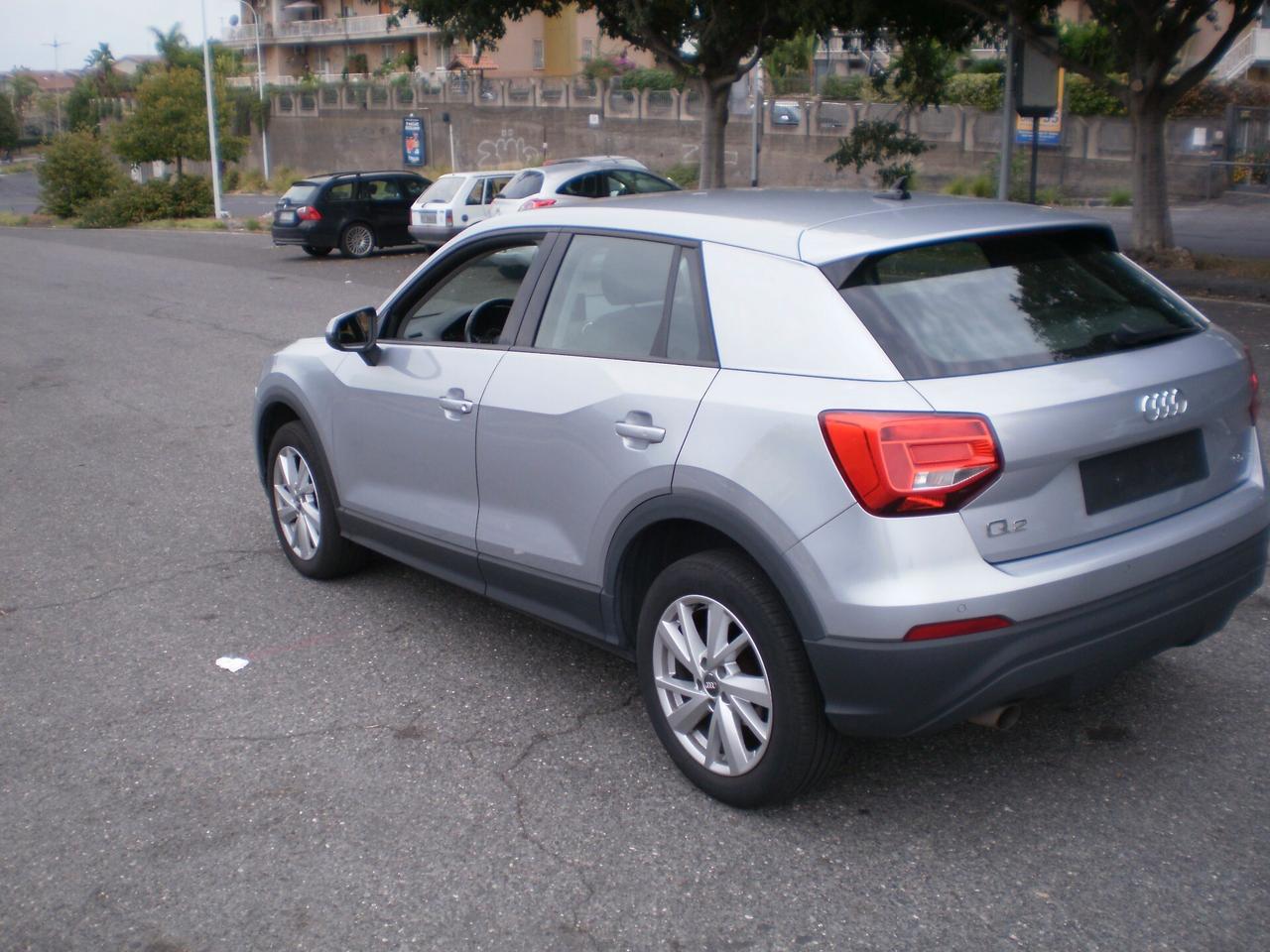 Audi Q2 30 TDI Business