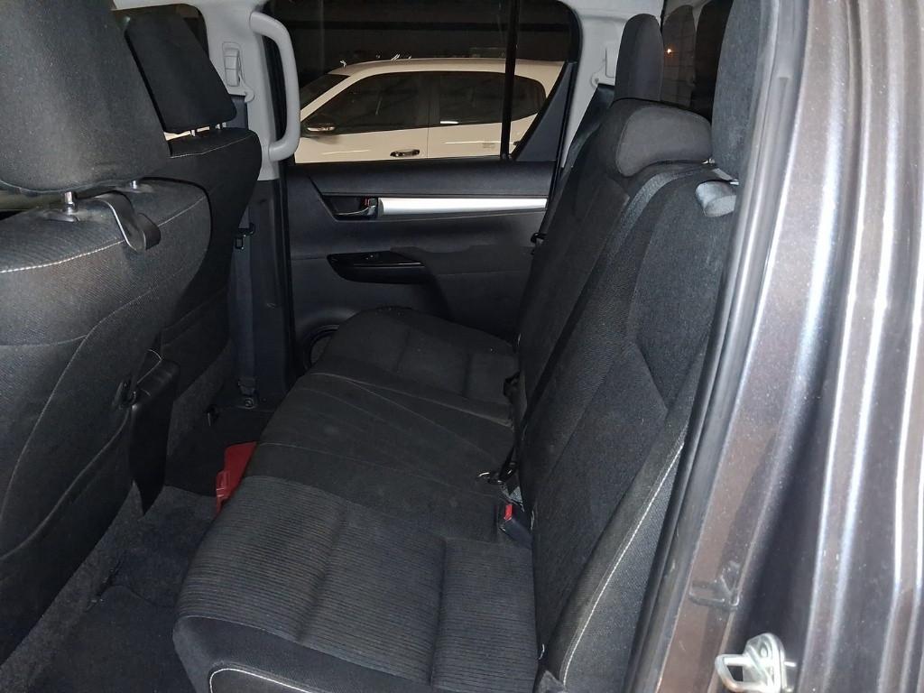 TOYOTA Hilux 2.4 d-4d C&C 4x4 Double cab Executive