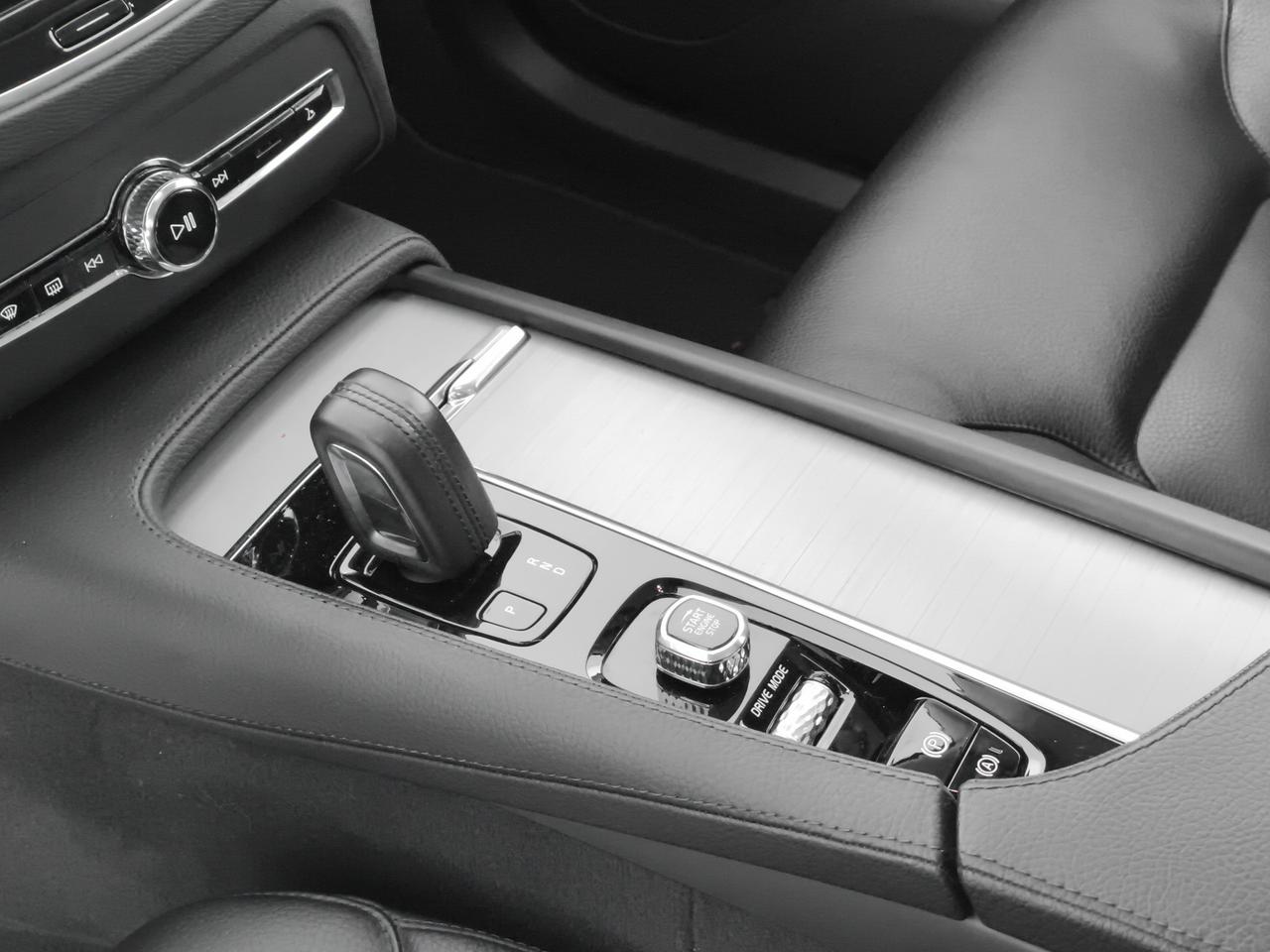 Volvo XC90 2.0 b5 Momentum awd