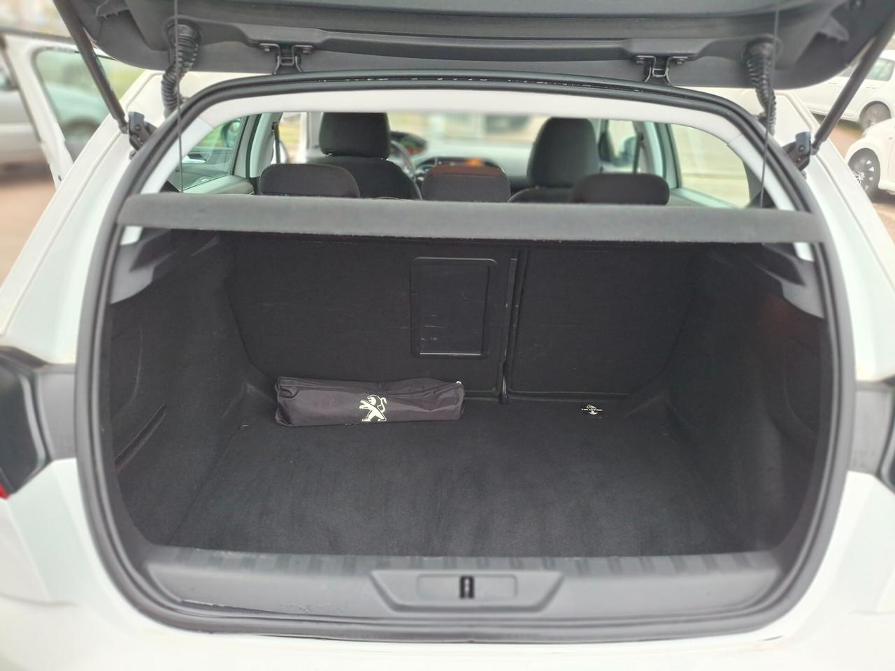 Peugeot 308 BlueHDi 120 S&S Allure