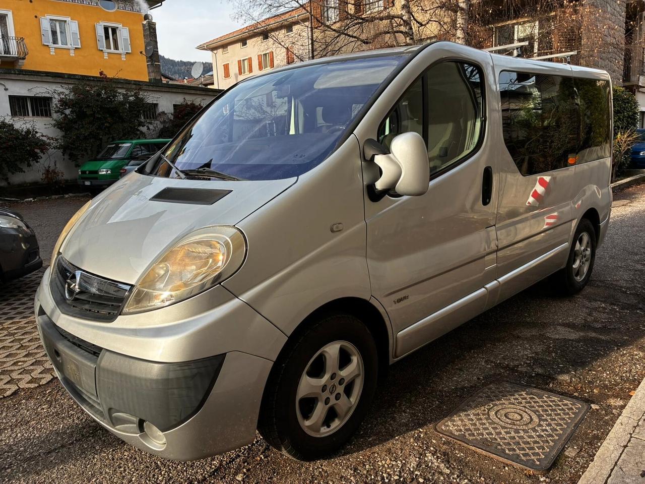 Opel Vivaro 2.0 CDTI 84kW TOUR COSMO 8POSTI