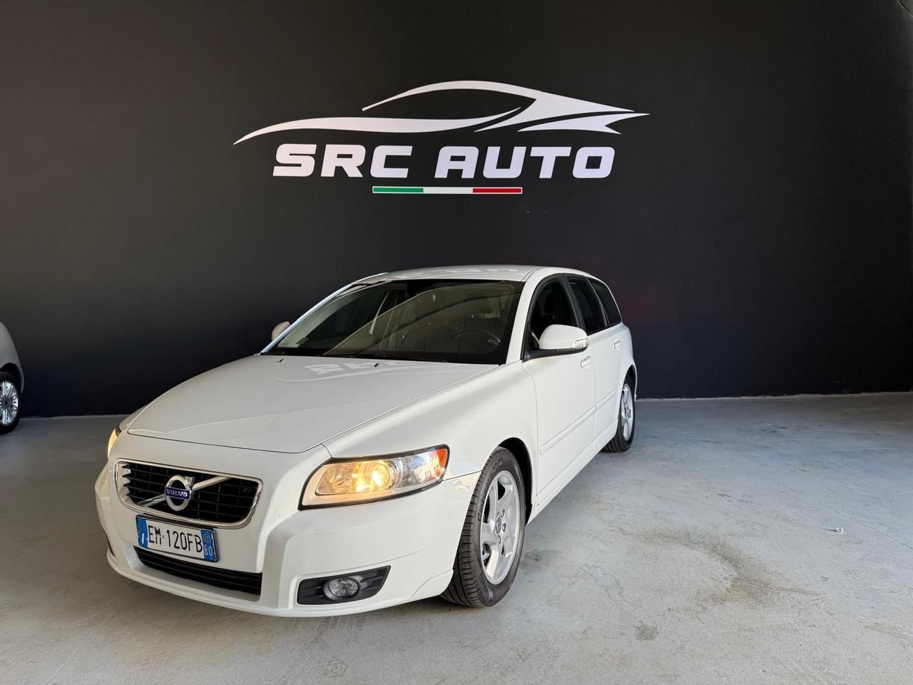 Volvo V50 D2 R-design