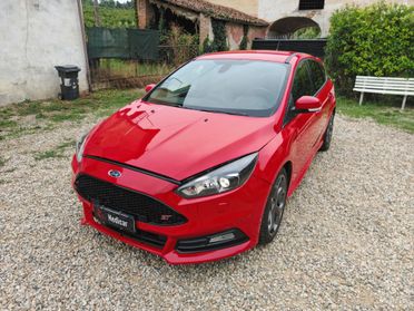 Ford Focus 2.0 EcoBoost 250 CV ST3