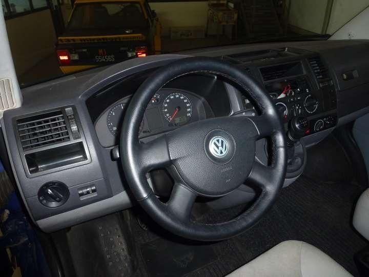 VOLKSWAGEN TRANSPORTER CARAVELLE